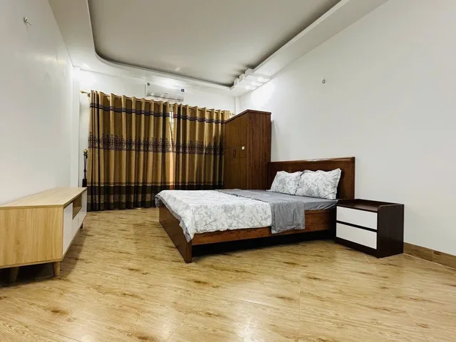 Bán Nhà Dân Xây Văn Chương. Đống Đa. DT 33m2. MT 4m. 5 Tầng. Giá 8.7 Tỷ