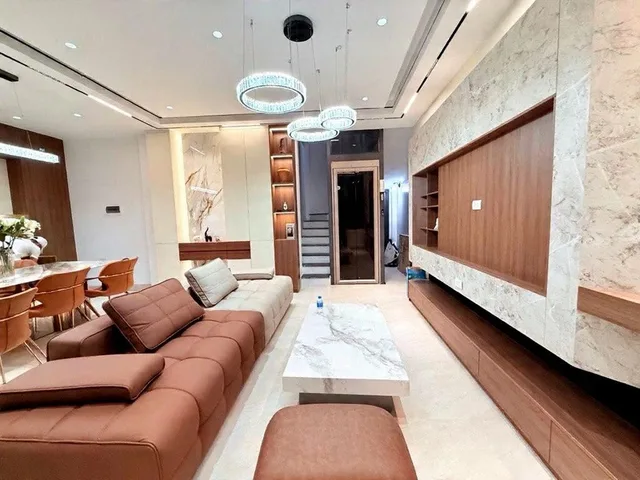 Hoàng hoa thám 46m x5 tầng thang máy-full nội thất-11,9 tỷ-2 mặt ngõ,30m ra phố