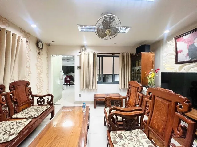 Nhà bán thích quảng đức, sổ hồng riêng, hẽm xe hơi