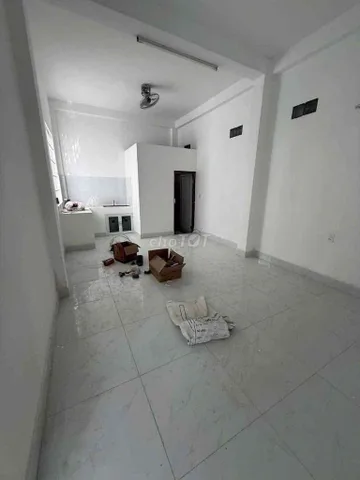 Cho thuê mặt bằng gần đèn đỏ, chợ trung tâm Phú Hoà