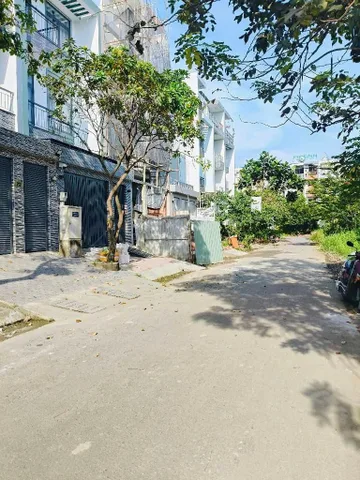 Mặt tiền KDC Intresco đường Phạm Hùng giáp QL50 Hiếm 5x20 Phân lô 4 tầng - 0931172218