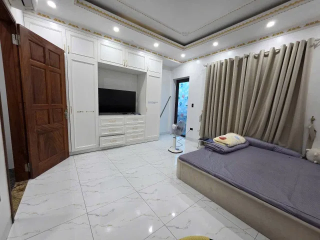 04/2026.bán căn nhà 3,5 tầng 94m2 phun công năng. đường nhựa 9m view kênh đẹp. gần ngay đường 10. giá 6,9 tỷ. An Hồng, Hồng An. liên hệ 0362558882