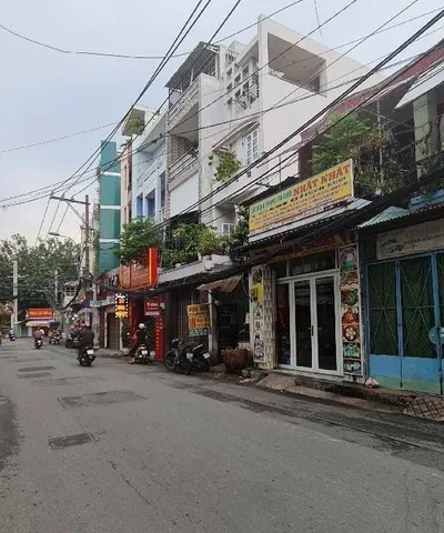 Bán nhà Lạc Long Quân 1 căn ra mặt tiền - 2 tầng - 70m2 - Nở hậu 5m - Nhỉnh 7 tỷ