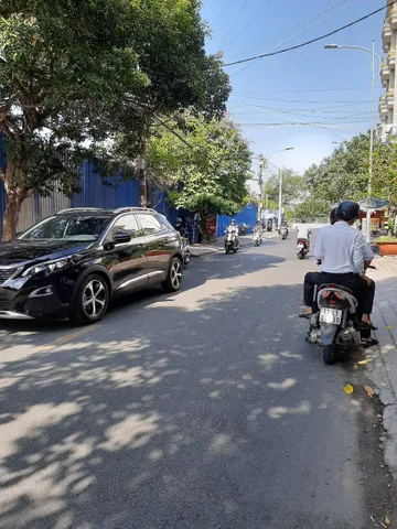 🚗 NHÀ 3 LẦU - HẺM XE HƠI – NGANG 4M – SÁT MẶT TIỀN🌟
