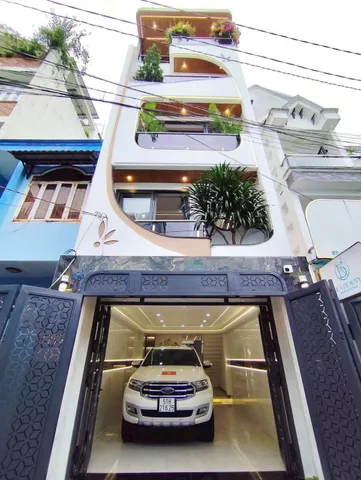 Hạ giá còn 3 tỷ 290 – Nhà 49m² Hoàng Hoa Thám, P6 Bình Thạnh. Sổ hồng riêng, hẻm xe hơi