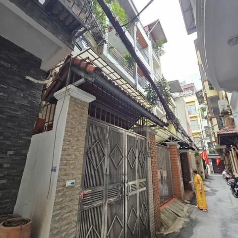 HIẾM KHU BA ĐÌNH – GẦN PHỐ PHAN ĐÌNH PHÙNG – 50M – 4 TẦNG – 17.5 TỶ