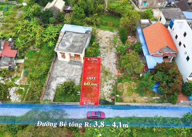 💥💥💥Thôn 1 - Hoàng Động - Phường Thiên Hương.l/h:076,231.9990 em Thúy 
 bên e đang chào bán 1 lô Fo Duy Nhất...
🌟 Mặt đường thôn , thông các ngả , khu vực trung tâm , gần trường , chợ , dân cư đông đúc thân thiện...,
🌟DT : 60m2 vuông vắn.
🌟Giá : 1ty3xx