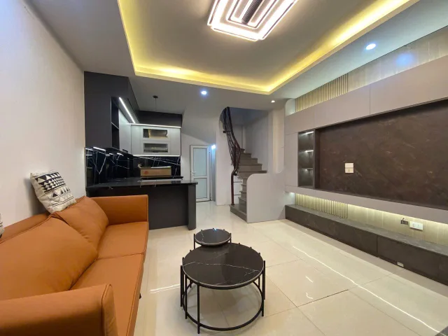 NHÀ NGỌC THỤY 30M² – 3 TẦNG – Ô TÔ QUA CỔNG, NHÀ MỚI Ở NGAY