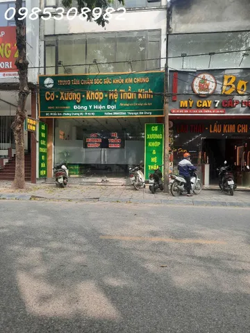 Bán nhà 3 tầng mặt phố Ngọc Hoà, Thị trấn Chúc Sơn, DT 147,3m2, giá 2x tỷ, đẹp, nhiều tiện ích
