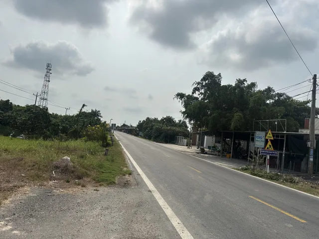 Chính chủ bán lô đất mặt tiền đường Hồ Chí Minh ( quốc lộ N2)