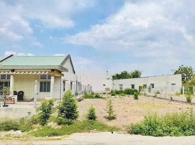 Cần bán gấp lô đất MT Trần Tử Bình 190m2 full thổ