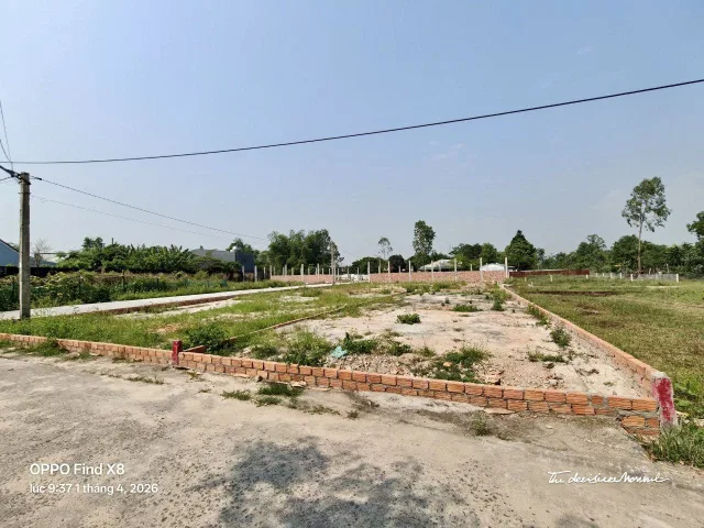 cần bán lô đất đẹp hoà tiến diện tích 120m2 giá chỉ 1 tỷ 500 triệu