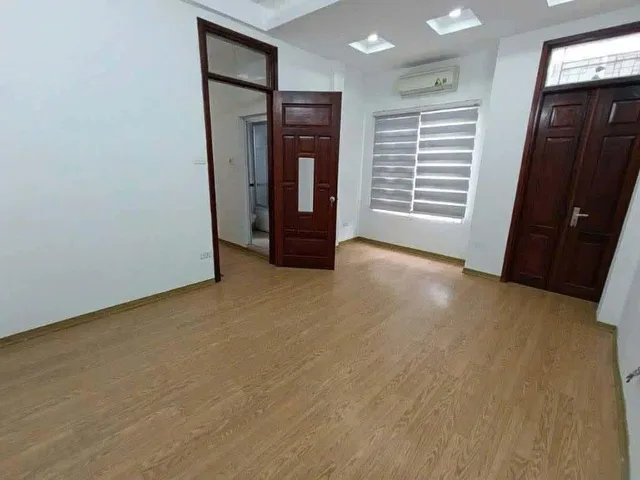 Cho thuê nhà riêng SẠCH - ĐẸP ngõ 302 Mình Khai, Hai Bà Trưng 32M x 5T giá 12.5 triệu