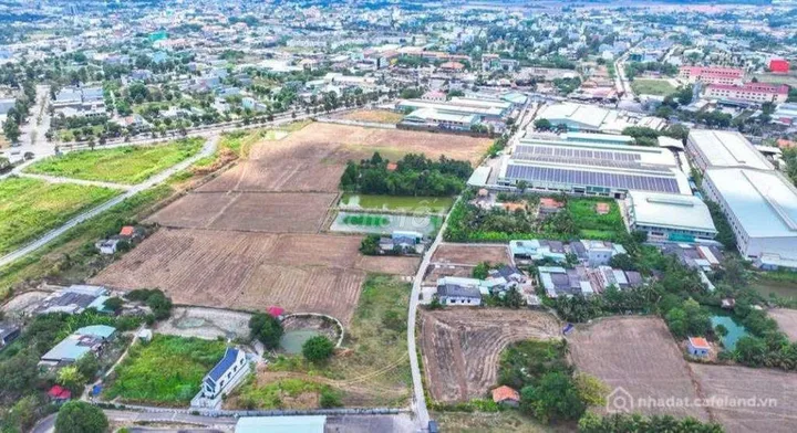 HOT HOT NHÀ  ĐẸP – GIÁ TỐT – CHÍNH CHỦ BÁN NHÀ Tại QL1A, Thị trấn Bến Lức, Huyện Bến Lức, Long An