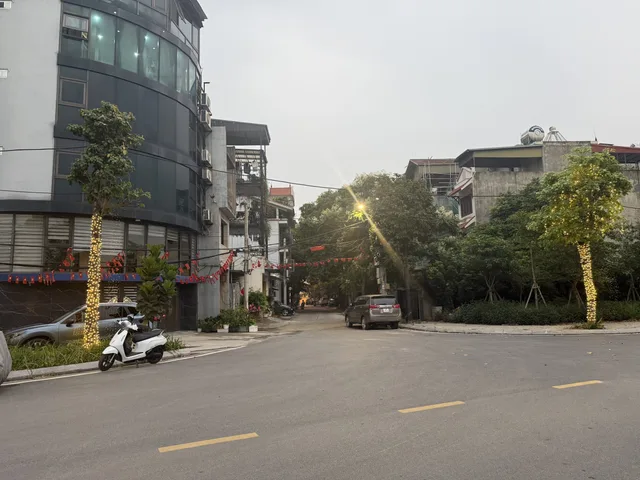 Bán nhà 62m² có sẵn 60m² thổ cư ngang 4.5m giá 18.5 tỷ tại Đường Tư Đình Phường Long Biên