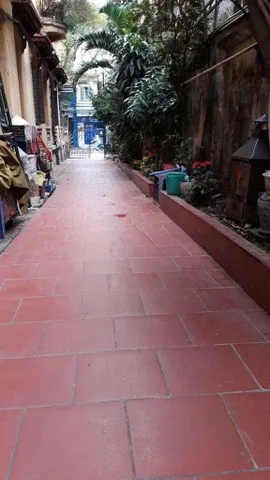 Cho thuê Nhà nhỏ xinh nằm trong khuôn viên biệt thự Pháp Cổ 19, Phố Nguyễn Biểu, Ba Đình
Diện tích: 16m x 2,5 tầng-7tr/1tháng