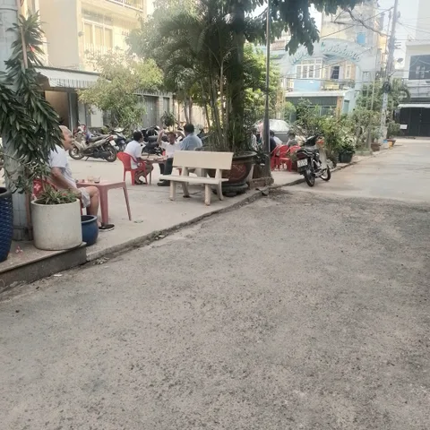 Nhà đẹp ngay công viên, Nguyễn Hậu, Tân Phú, xe hơi quay đầu, 85m2, giá 8,95 tỷ, hãy đến xem, cảm nhận không gian lý tưởng..