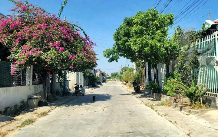 Bán đất 95m2m² có sẵn 95m² thổ cư ngang 5m giá 720 triệu tại Xã Hàm Liêm