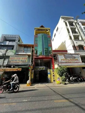 Bán nhà 4,5 tầng mặt tiền 57 Nguyễn Minh Hoàng,P12,Q Tân Bình cũ nay thuộc phường Bảy Hiền, TPHCM