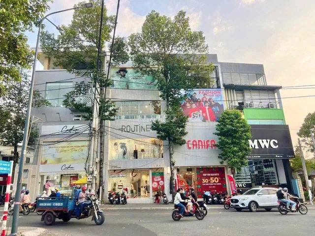 Mặt Bằng Yersin Ngay Ngã 6 , 1 trệt 2 Lầu , sân Thượng 6,5x17m.