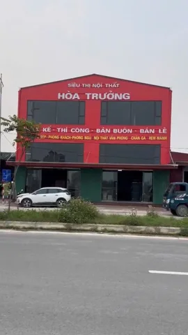 Cho thuê nhà xưởng 900m2 gồm 3 tầng kinh doanh, làm showroom siêu tốt