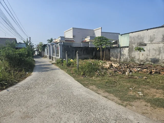 Cần tiền nên bán