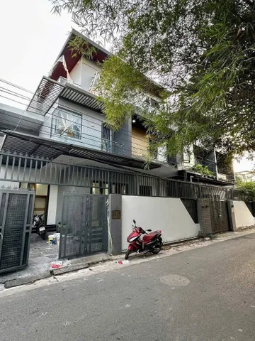 Bán nhà 102.7m² có sẵn 80m² thổ cư ngang 11m giá 6.5 tỷ tại Phường Phú Lợi