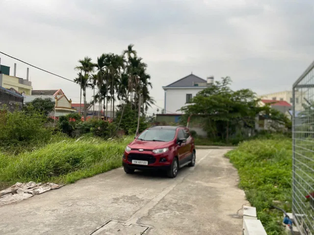 Bán 79 m Hoa Động ngõ ô tô đỗ cửa xung quanh dân cư đông . L/h:076.231.9990 em Thúy