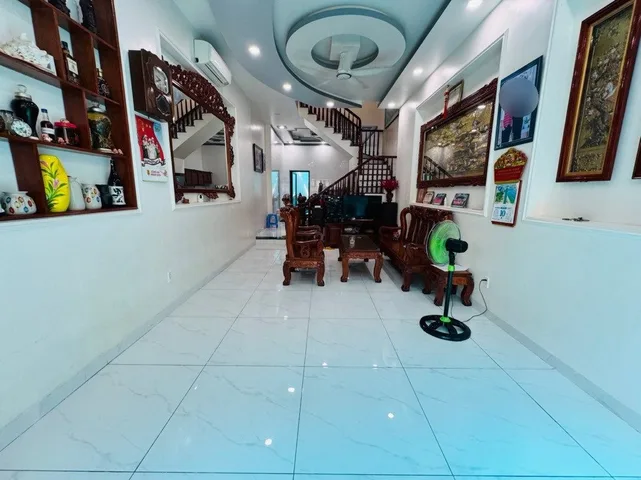 VÀI BƯỚC CHÂN RA GA METRO- 69M2 x 3 TẦNG - TRỪƠNG CHINH TÂN PHÚ