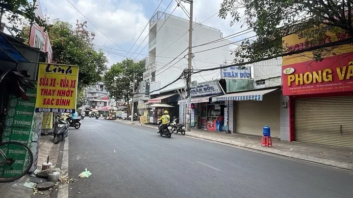 Mặt Tiền Đường Nguyễn Hữu Tiến , 2 Tầng , Dt : 175m² có sẵn 163m² thổ cư ngang 7m giá 22 tỷ tại Phường Tây Thạnh