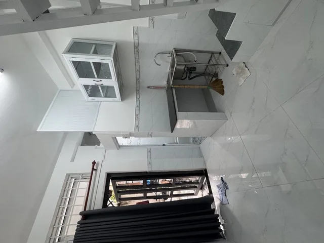 HƠN 2 TỶ CÓ NHÀ HXH NGAY CHỢ PHẠM VĂN HAI SHR