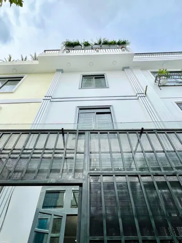 Bán nhà 3 tầng Hẻm 6M TÔ NGỌC VÂN ,Q12 Xe hơi vào nhà, 3PN, sổ riêng