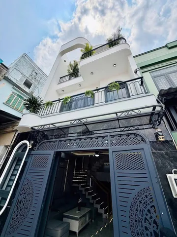 NHÀ ĐẸP GIÁ TỐT 60m2  – HẺM Ô TÔ CHU VĂN AN, P26, BÌNH THẠNH. GIÁ 2 TỶ 700 SỞ HỮU NGAY NHÀ 3 TẦNG, FULL NỘI THẤT.