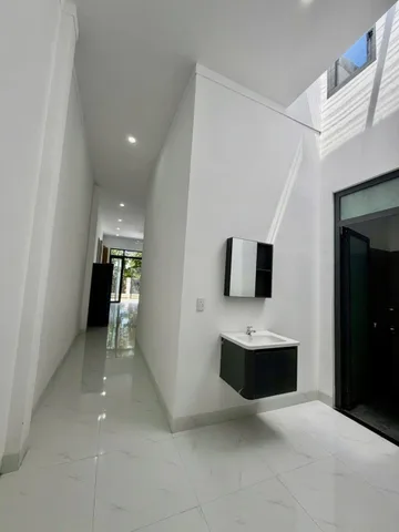 Nhà mới xây ngay sau chợ Eakao 5x22m bán 1tỷ780