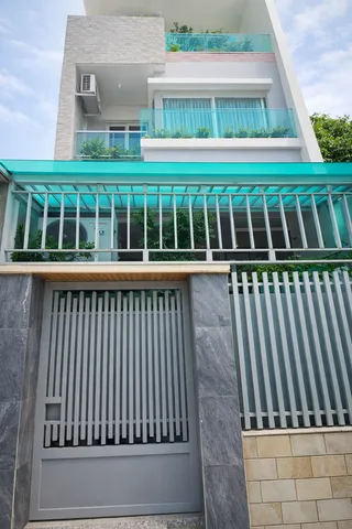 CHỢ TÂN BÌNH KẾ ĐH BÁCH KHOA NHÀ ĐẸP 3 TÂNG BTCT - NGANG 4,5 DÀI 15