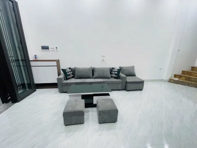 Cho thuê nhà ngõ 105 phố Võ Thị Sáu.Quận Hai Bà Trưng, Hà Nội
Diện tích ; 40 m² x 3 tầng 
Thiết kế ; 2pn 3vs -13tr/1tháng