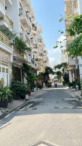 Bán nhà 5 Tầng Bình Thành Bình Tân