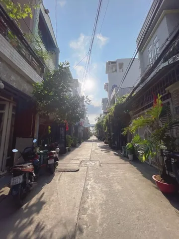 Bán nhà 4 Tầng, Hẻm ôtô, DT: 48m² full thổ cư ngang 4m giá 5.7 tỷ tại Phường Bình Tân