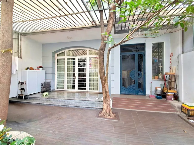NHÀ GẦN GIGAMALL ĐƯỜNG 27 HBC - NGANG 8M CỰC KHỦNG - CÓ DÒNG TIỀN 18TR/THÁNG 🏠
