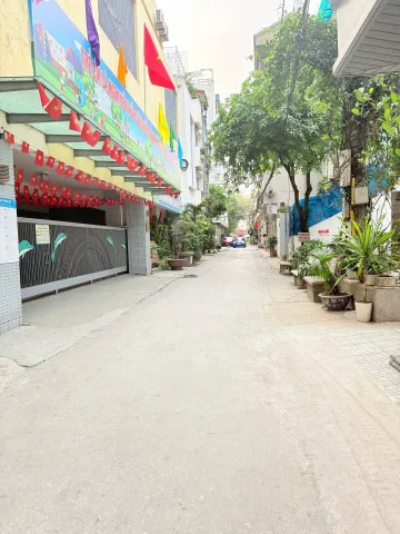CHÍNH CHỦ GỬI EM BÁN LÔ ĐẤT ĐẸP VÀ HIẾM KHU ĐÔ THỊ VIỆT HƯNG - DIỆN TÍCH 40M2, MẶT TIỀN = HẬU = 5.5M, SẴN NHÀ 2 TẦNG THOÁNG TRƯỚC SAU, 7.59 TỶ (CÓ TL) 0382 962 000