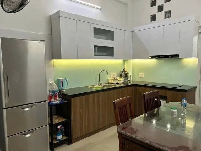 Cho thuê nhà riêng Đông Quan, Cầu Giấy  60M*4T(+10m sân) giá 18tr NGÕ OTO
