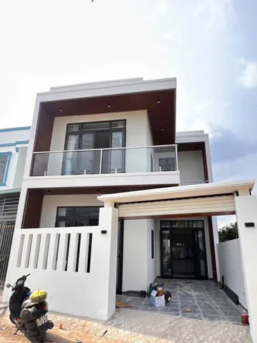 EM CÓ 1 CĂN BIỆT THỰ  MỚI NGAY NHÀ THỜ, TRUNG TÂM PHƯỜNG MỚI