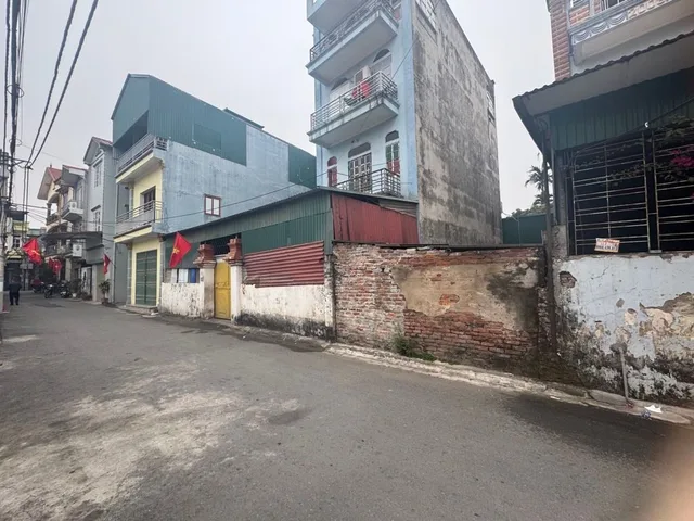 Bán đất 68m² full thổ cư ngang 4.2m giá 8.5 tỷ tại Đường Yên Thường Xã Phù Đổng