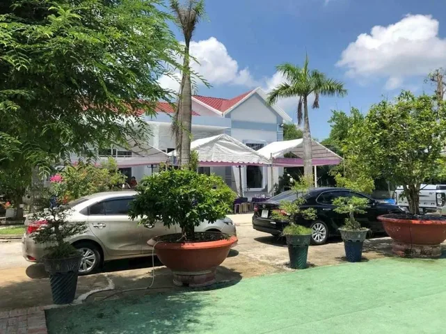 Bán biệt thự vườn mặt tiền nhựa sát Tỉnh Lộ 7 thông ra đường Cây Trôm Mỹ Khánh xã Thái Mỹ Củ Chi TPHCM, DT: 1100m2.