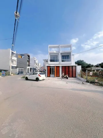 Nhà 1 lầu 1 trệt 4.1 tỷ_116 m2_đường nhựa 8m sát chợ Hóa An