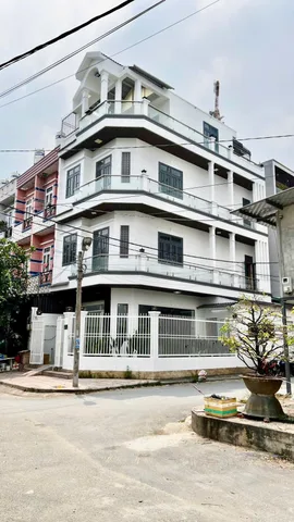Bán nhà 93,7m² full thổ cư ngang 6.8m giá 8.1 tỷ tại Xã Hiệp Phước
