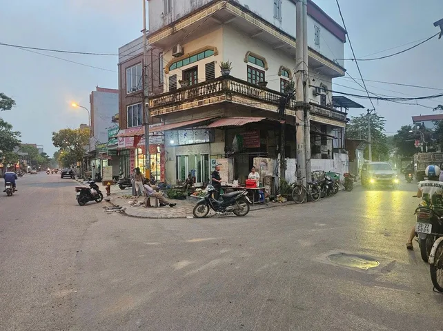 Chính chủ bán lô đất đẹp tại Hà Lâm 2, Thư Lâm, Hà Nội - Mặt tiền 5.2m - Đường thông, ô tô tránh