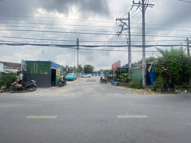 Bán lô đất thổ cư 680m mặt tiền láng le tân nhựt