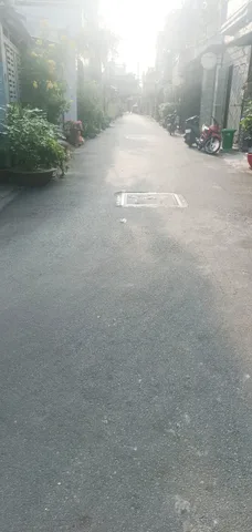 Bán nhà 4 Tầng Lô Tư Bình Tân