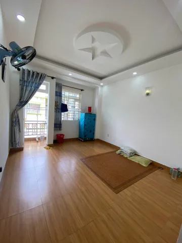 Nhà BTCT mới ở liền - Ô tô qua nhà - Gần KDC Lý Phục Man